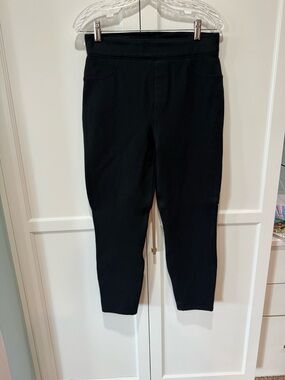 SPANX Black Cropped Ponte Ankle Pants